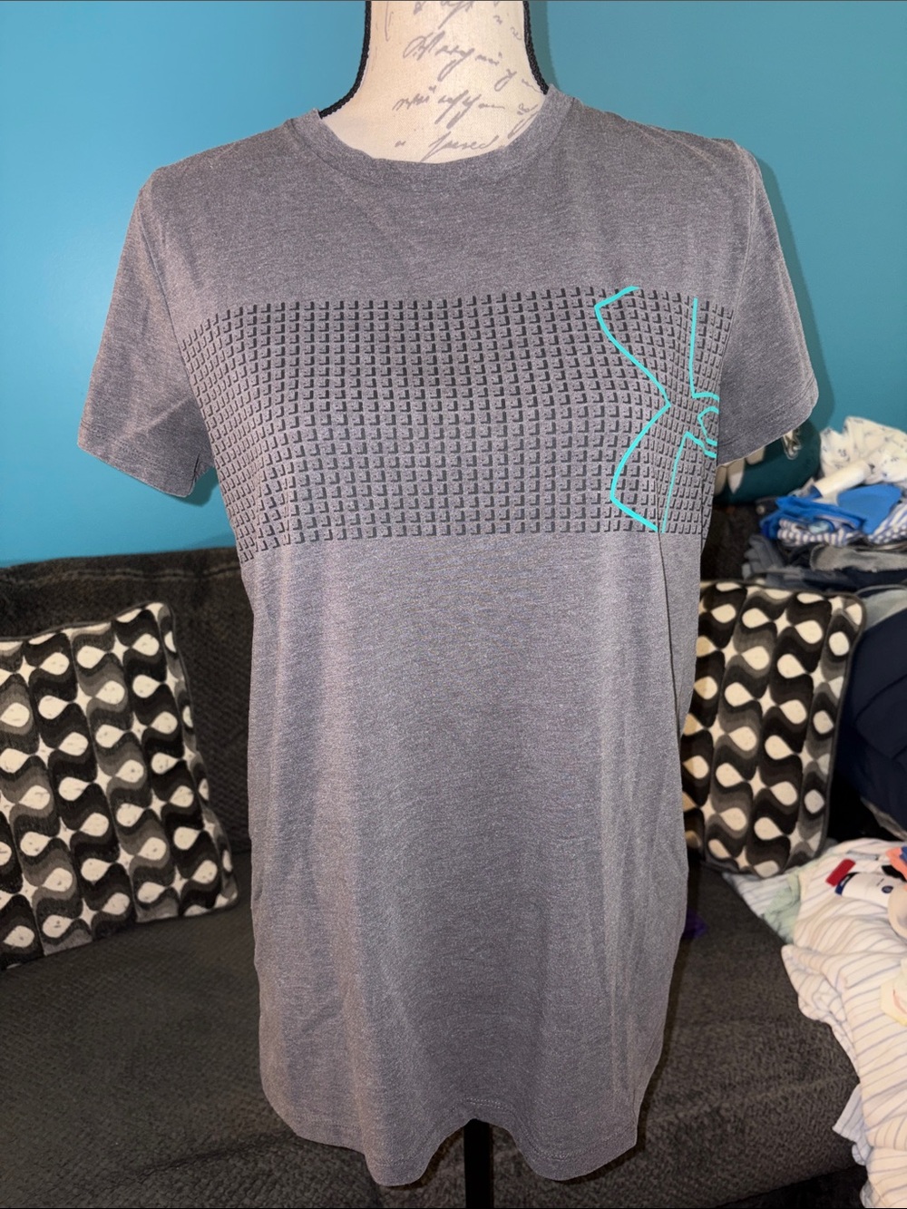 🎉4 for $20 Under Armour Woman’s The Classic Tee, Medium